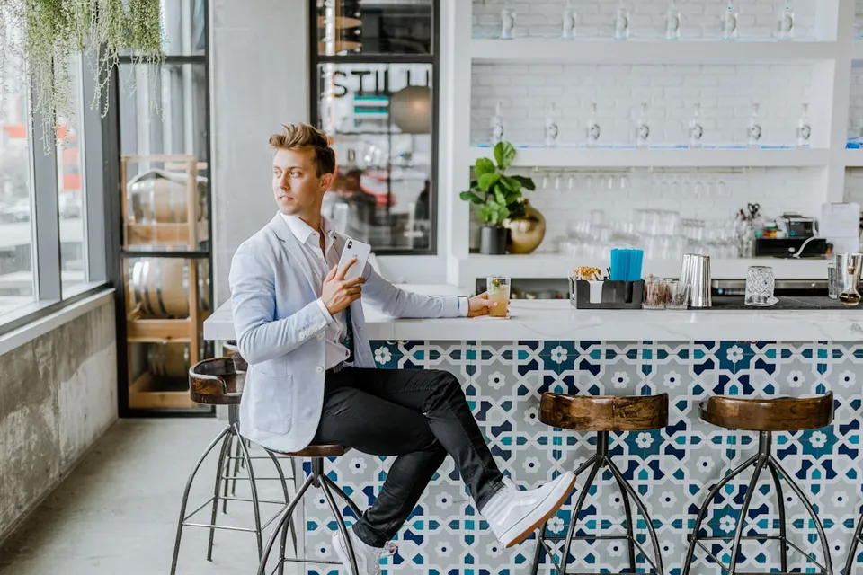 Café hours — Half-Caff coffee